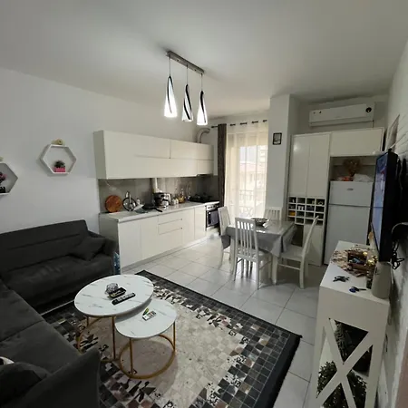 Shengjin Apartmán *